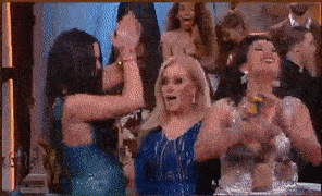 Kelly.gif.bc33972fc872806187f96bc9b0bb7b49.gif