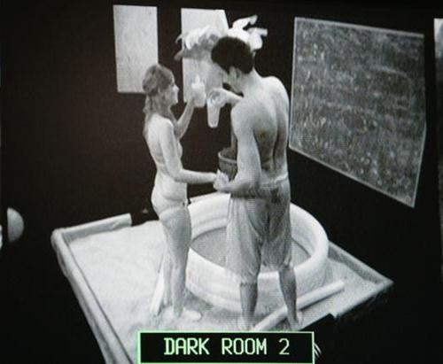 dating-in-the-dark.jpg.4cdf3d73c522a52d181c8bfa48f769fb.jpg